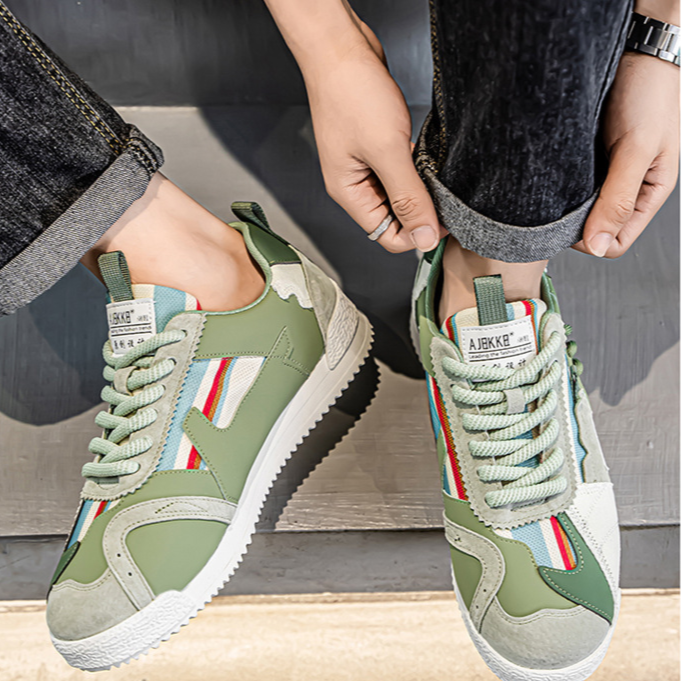 LION | RETRO TRAMPKI