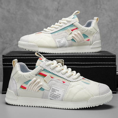 LION | RETRO TRAMPKI